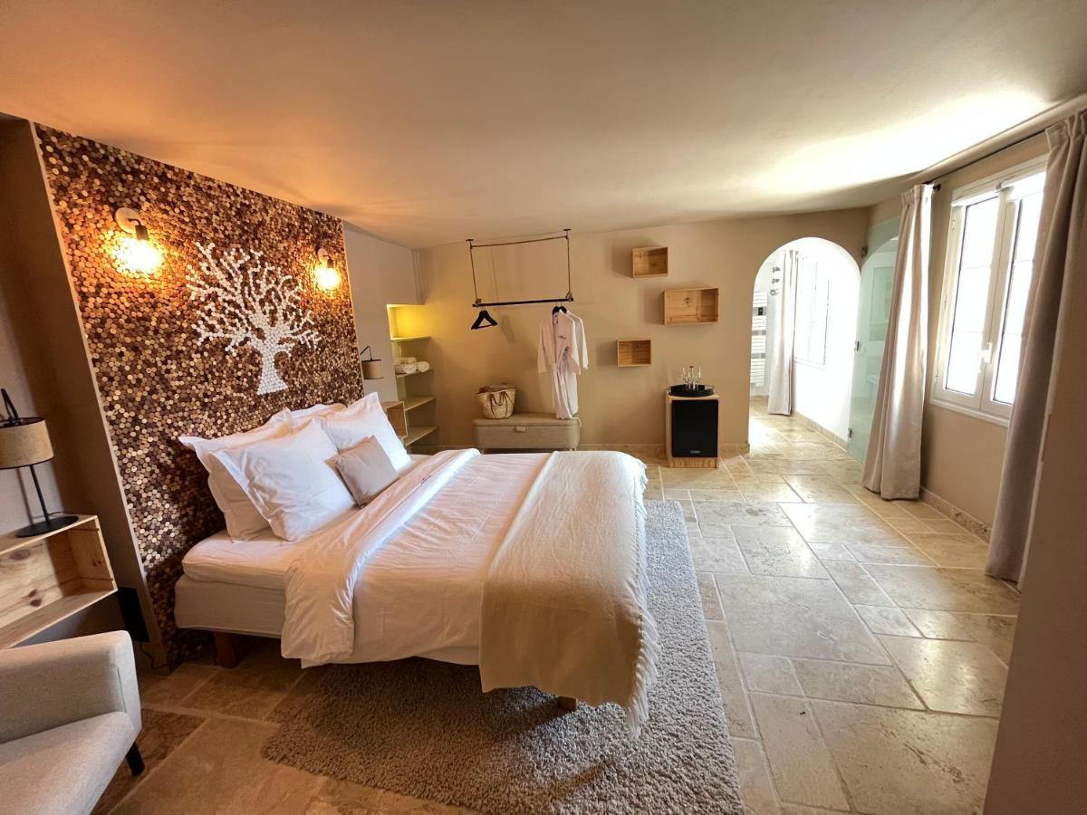 Bed and Breakfast Domaine De La Citerne Nans-les-Pins Exterior foto